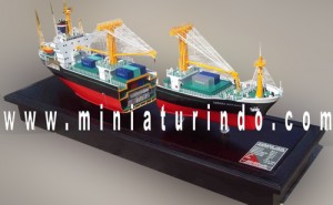 Cargo Ship Model in Mock-up mode